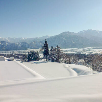 田んぼを潤すミネラル豊富な雪解け水