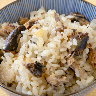「水煮」を使った、旨味たっぷりの「炊き込みご飯」