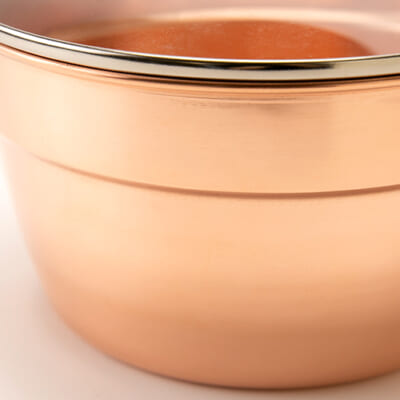 銅の力で、食材を美味しく綺麗に仕上げる