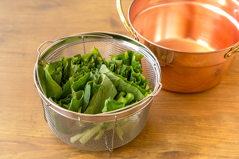 ステンレス製の便利な「ざる」付き