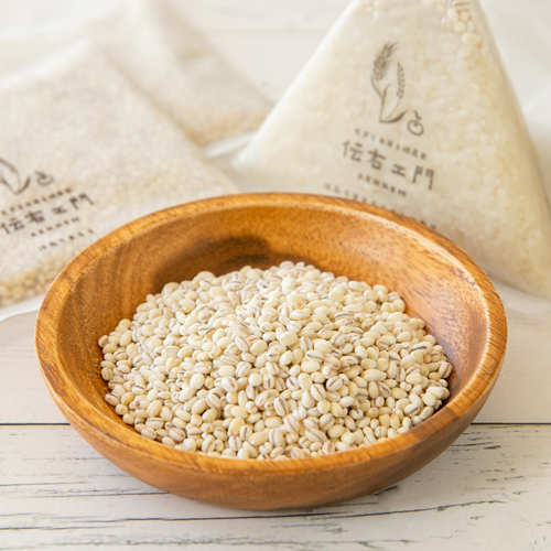 もちむぎ 新潟直送計画】佐渡産 もち麦（はねうまもち） – むぎとお米と柿農家