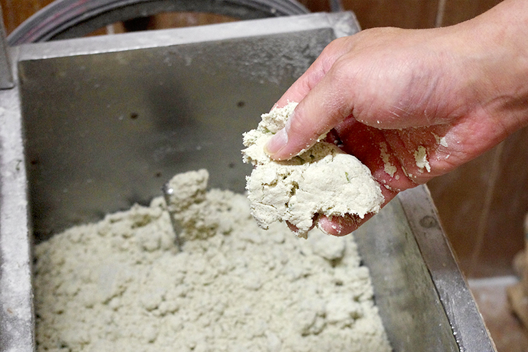 滑らかな口当たりと、コシの強さを追求