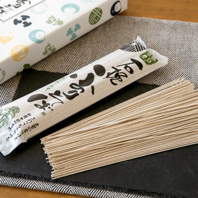 「石挽ふのりそば」（乾麺）