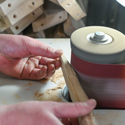 燕三条の職人の手で、丁寧に手づくりしています