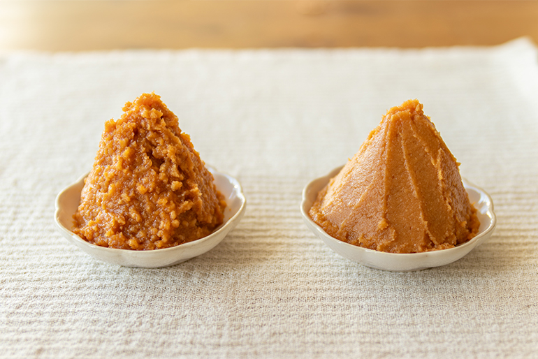 「つぶ味噌」と「こし味噌」をご用意！