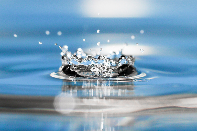 日本酒「上善如水」の仕込み水を使用