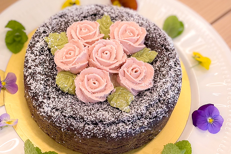 華やかなデコレーションを楽しめる「ホール」