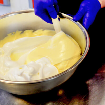 ふんわり食感の秘密は、きめ細かなメレンゲ