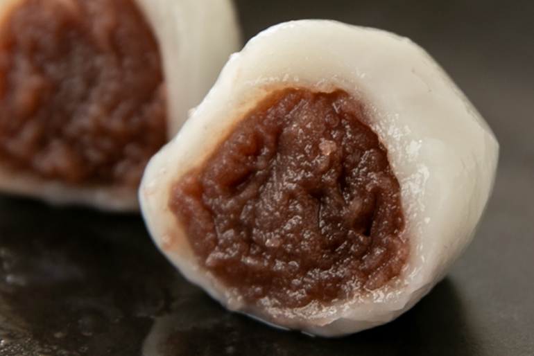 手間暇かけて作る「こし餡」