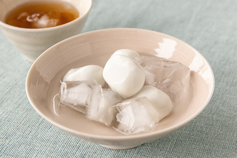 氷水にくぐらせるのが、伝統的な食べ方
