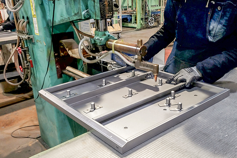 幅広い設備を活かしたワンストップ製造