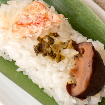 地元の能生漁港で水揚げされた「カニ」を使用