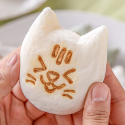 県産米粉を使用した、もちもち食感が特徴