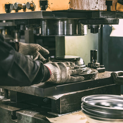 変形に強い独自のステンレス本体