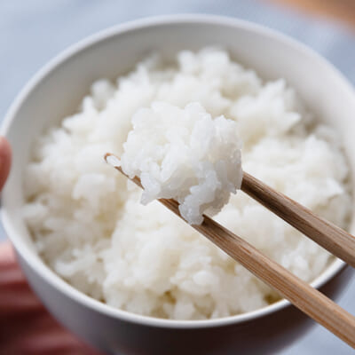 玄米が乳白色であることが名前の由来
