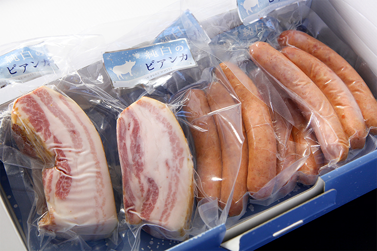 純白のビアンカ ベーコン・ソーセージセット – 株式会社 佐藤食肉