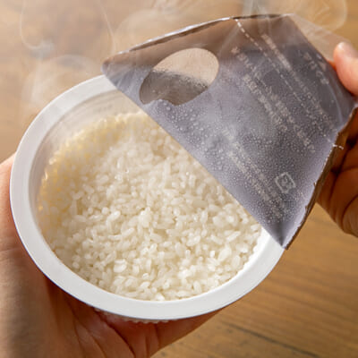 忙しいときにも！容器のまま電子レンジで温めるだけ